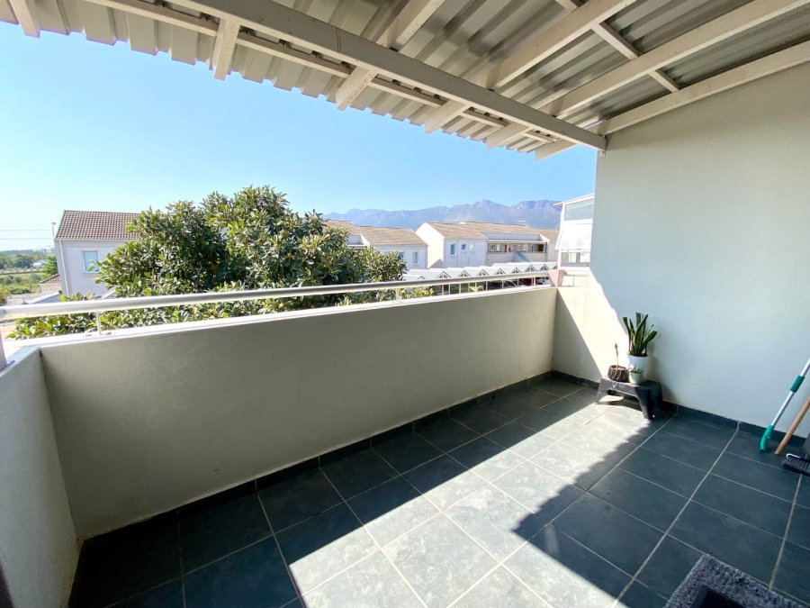 2 Bedroom Property for Sale in Klein Drakenstein Western Cape